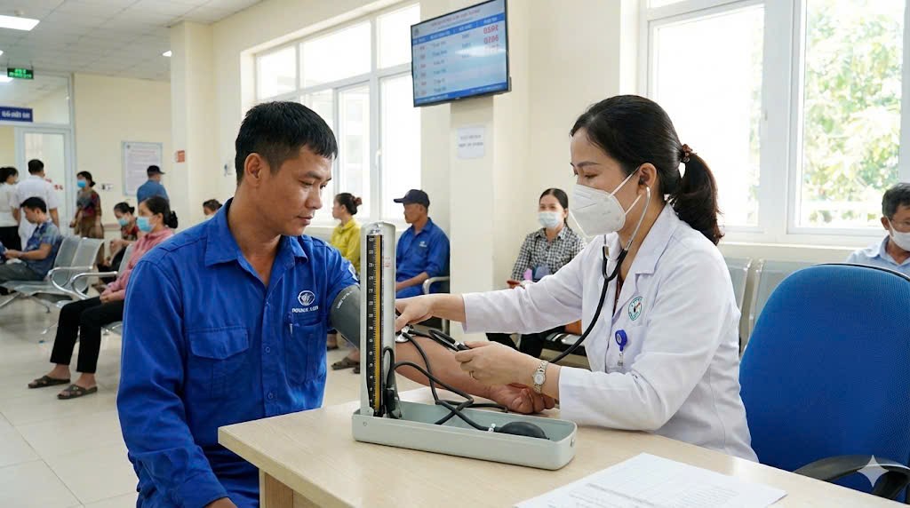 Quy trình khám sức khỏe xin việc tại bệnh viện và các bước xét nghiệm cần thiết.